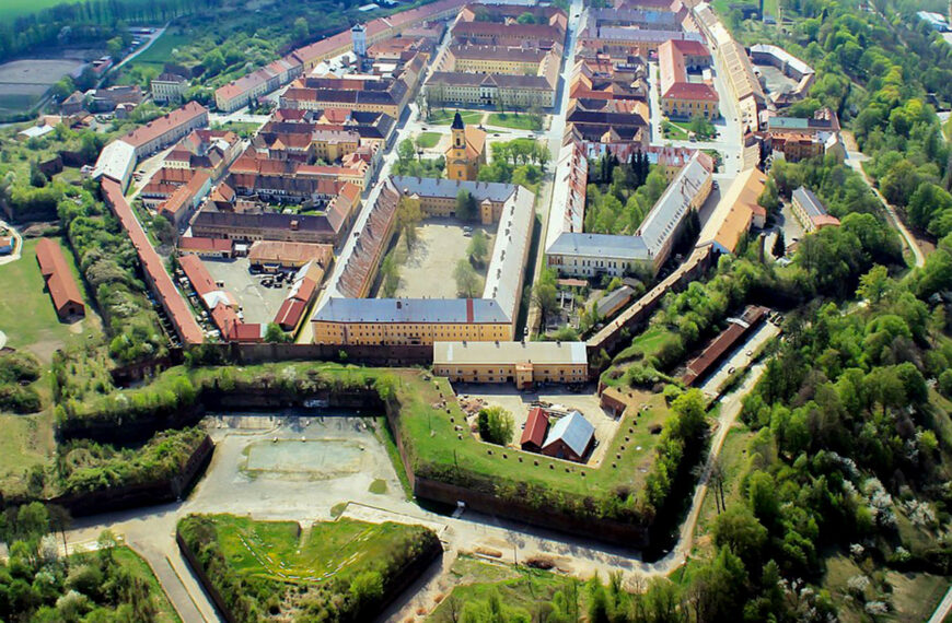 Preserving the Czech Fortified Ideal Cities: National Support for Terezín and Josefov in the 21st Century